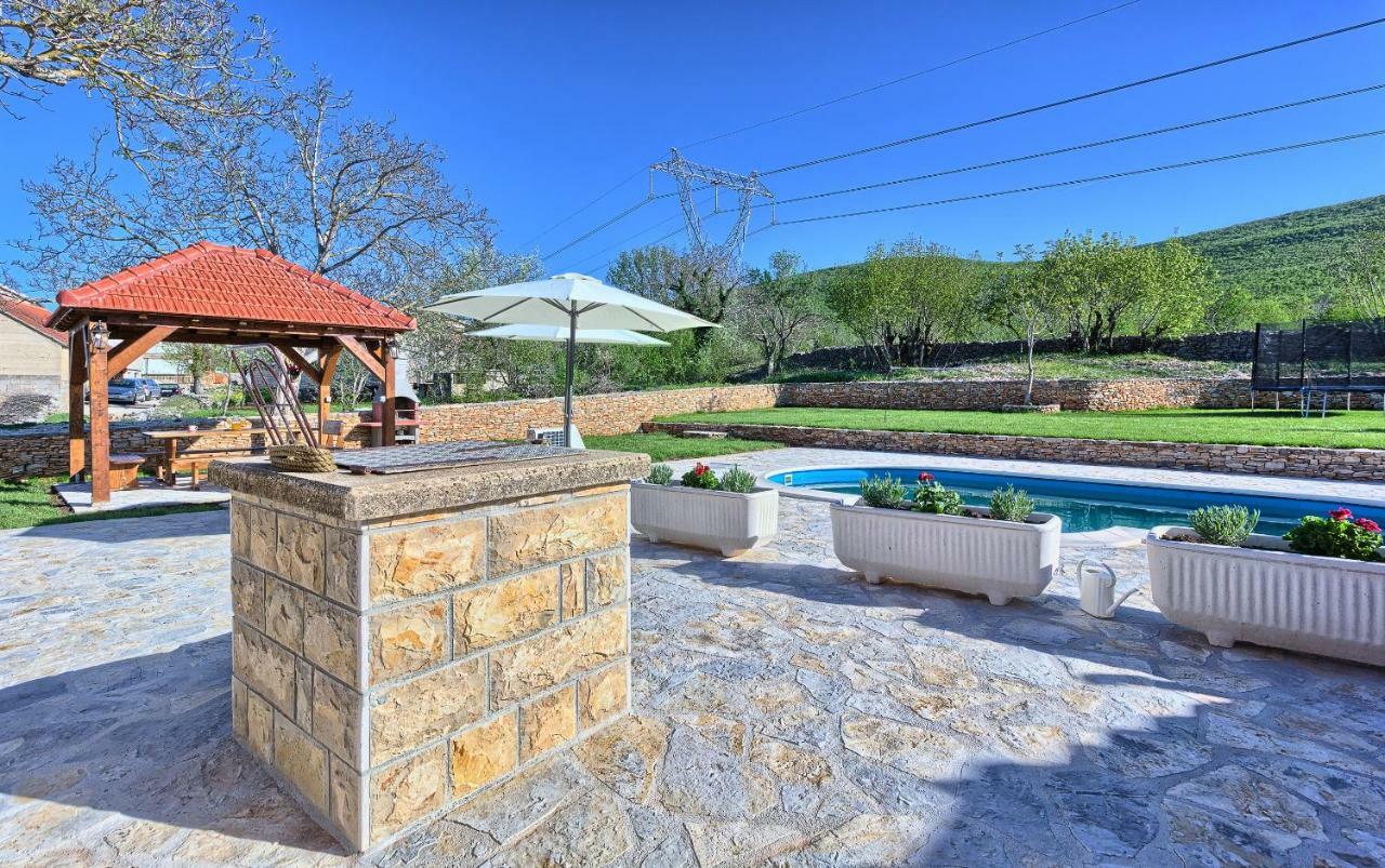 Maison d'hôtes Dalmatia Stone House - Heated Pool à Biorine Extérieur photo