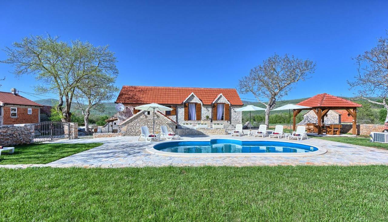 Maison d'hôtes Dalmatia Stone House - Heated Pool à Biorine Extérieur photo