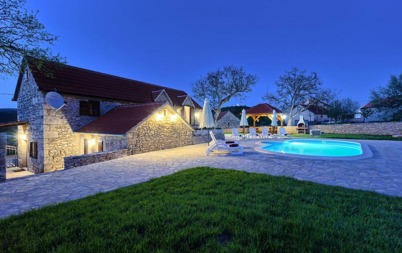Maison d'hôtes Dalmatia Stone House - Heated Pool à Biorine Extérieur photo