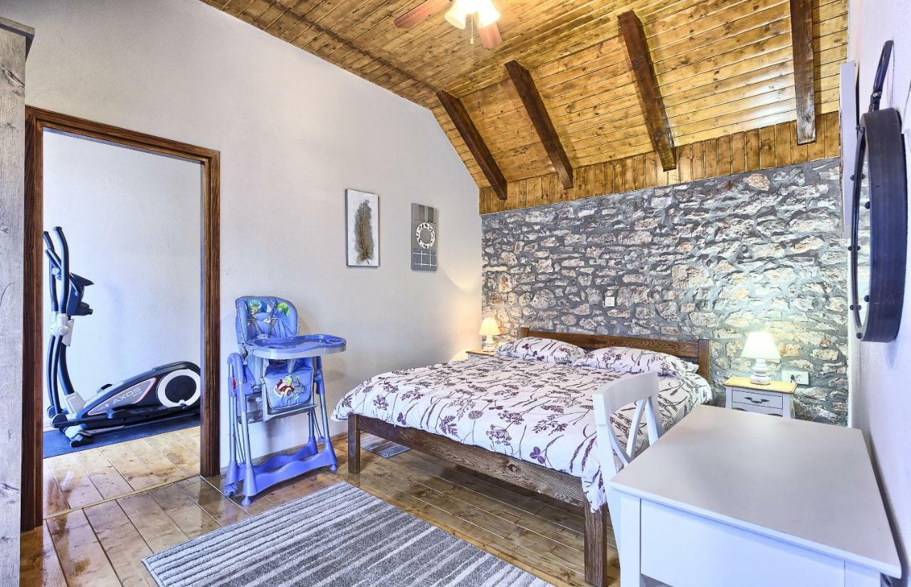 Maison d'hôtes Dalmatia Stone House - Heated Pool à Biorine Extérieur photo