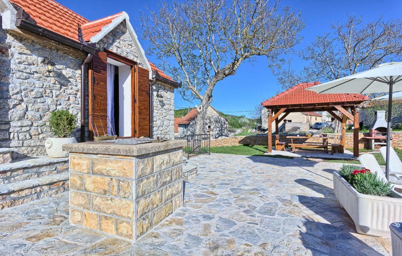 Maison d'hôtes Dalmatia Stone House - Heated Pool à Biorine Extérieur photo