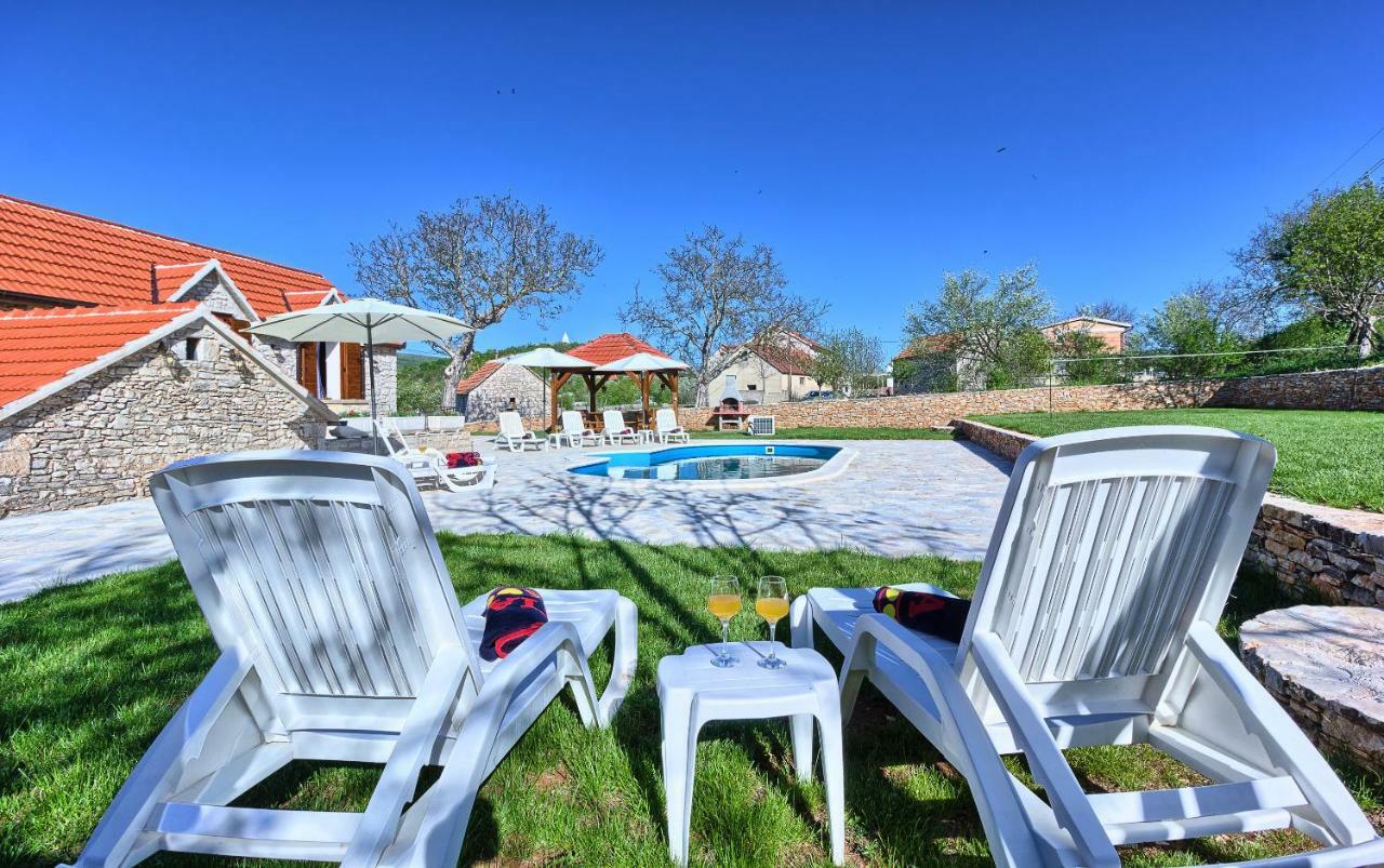 Maison d'hôtes Dalmatia Stone House - Heated Pool à Biorine Extérieur photo