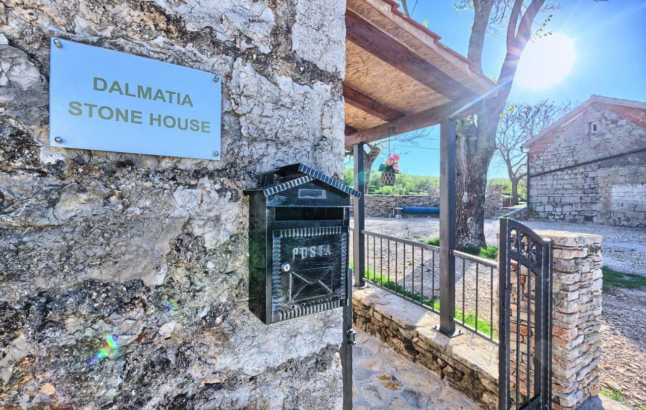 Maison d'hôtes Dalmatia Stone House - Heated Pool à Biorine Extérieur photo