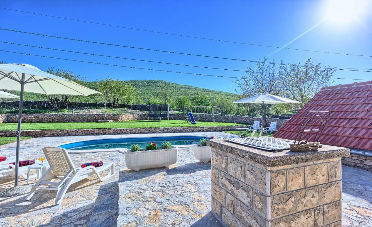 Maison d'hôtes Dalmatia Stone House - Heated Pool à Biorine Extérieur photo