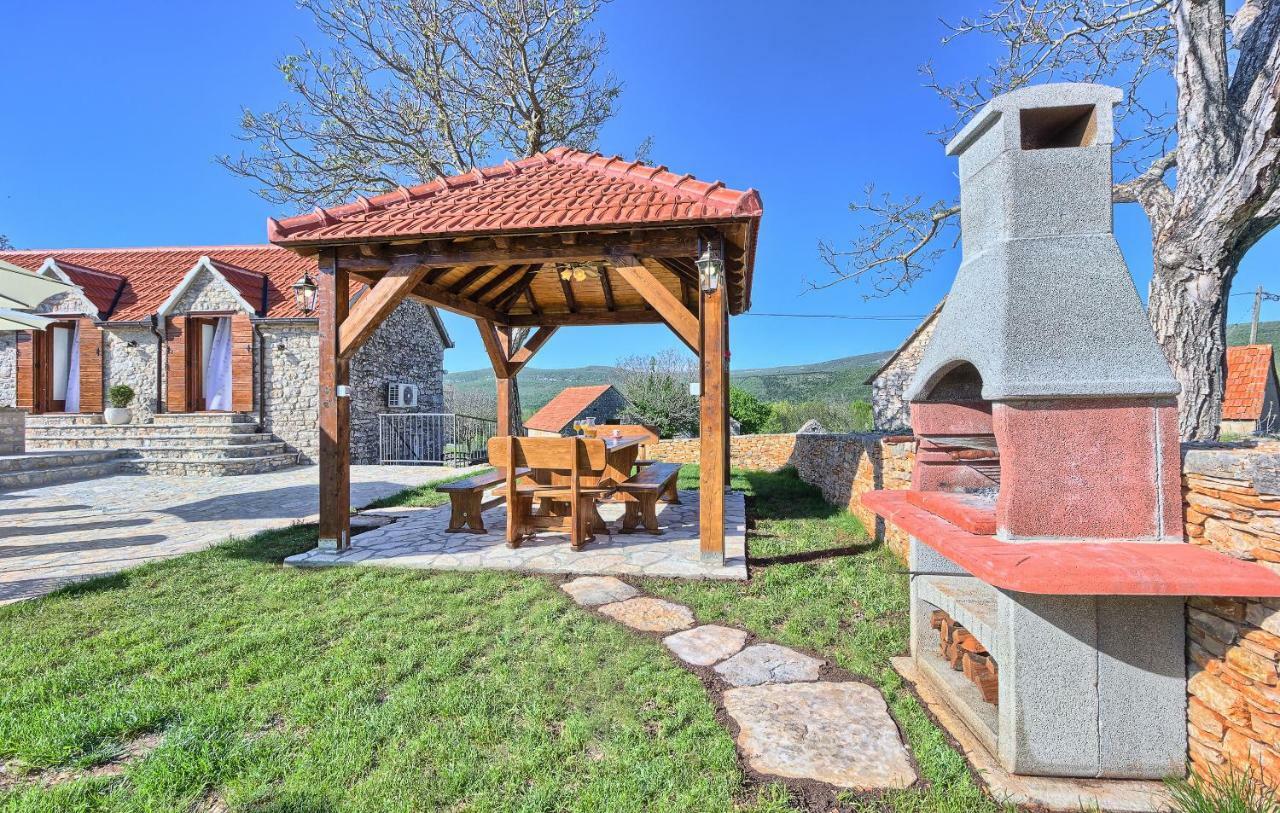 Maison d'hôtes Dalmatia Stone House - Heated Pool à Biorine Extérieur photo