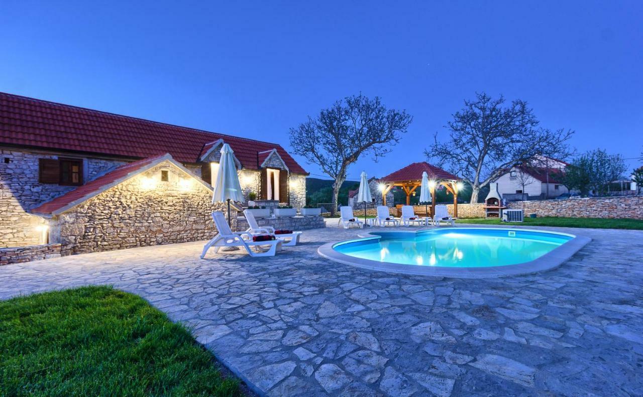 Maison d'hôtes Dalmatia Stone House - Heated Pool à Biorine Extérieur photo