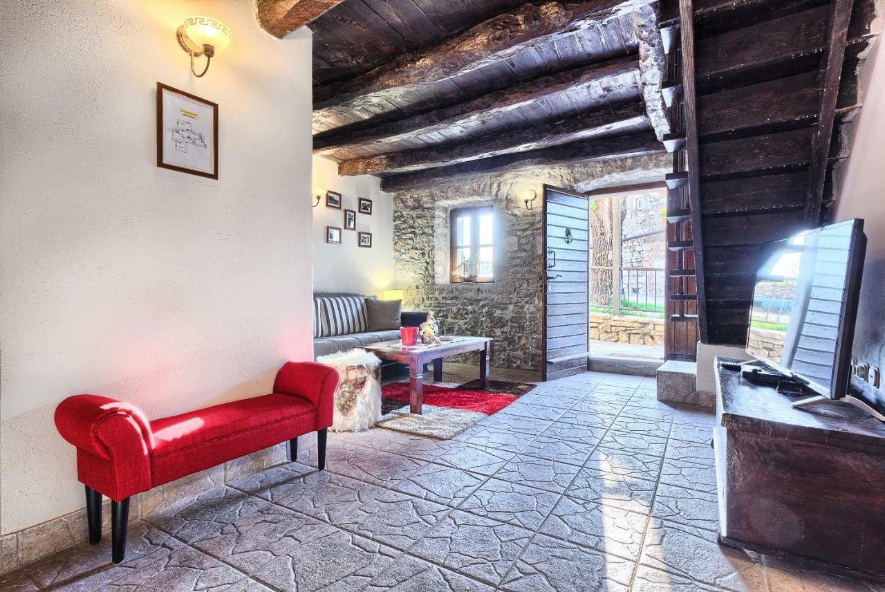 Maison d'hôtes Dalmatia Stone House - Heated Pool à Biorine Extérieur photo
