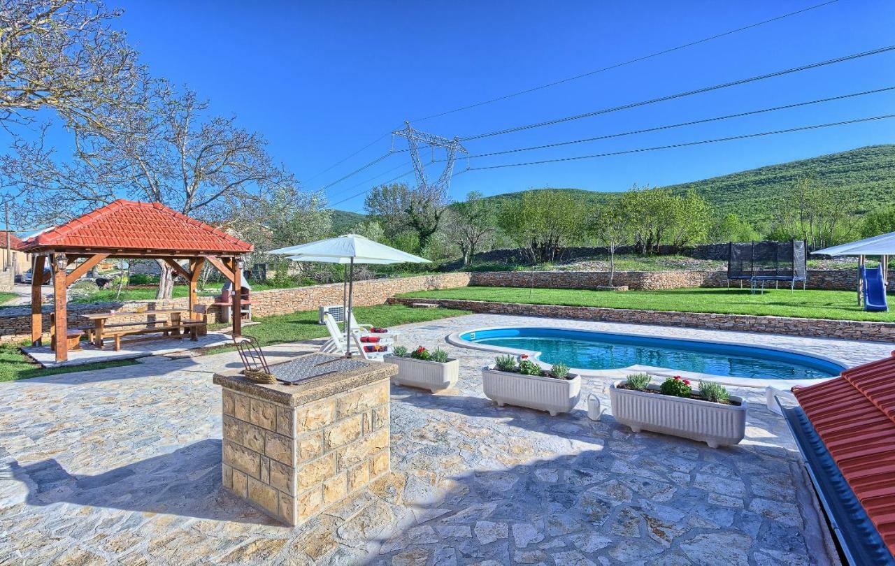 Maison d'hôtes Dalmatia Stone House - Heated Pool à Biorine Extérieur photo