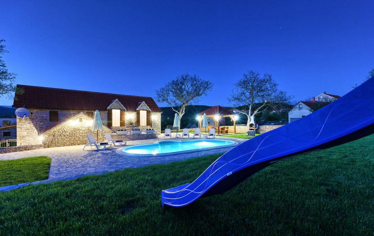 Maison d'hôtes Dalmatia Stone House - Heated Pool à Biorine Extérieur photo