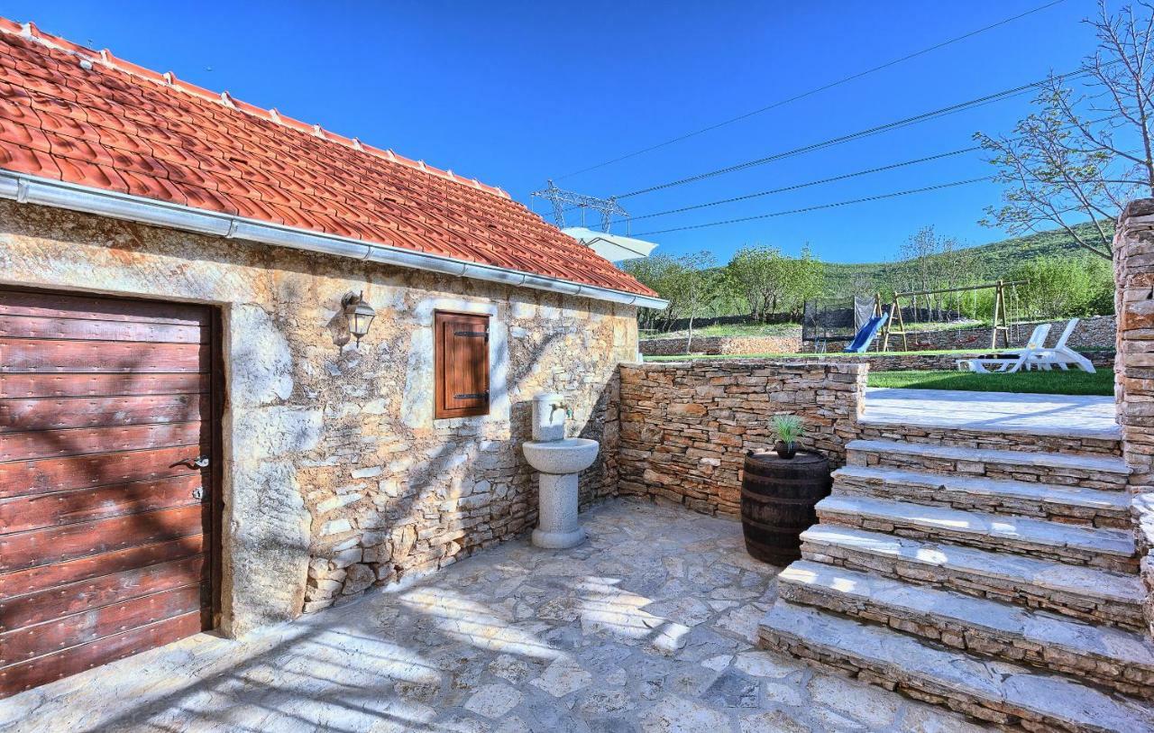 Maison d'hôtes Dalmatia Stone House - Heated Pool à Biorine Extérieur photo